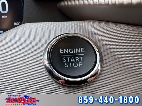 Used 2025 Ford Explorer Active AWD/4WD image 24