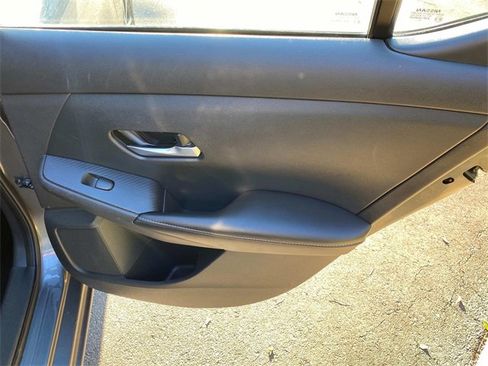 Used 2021 Nissan Sentra SV image 31