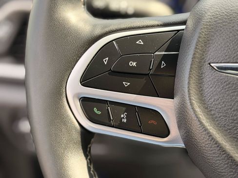 Used 2026 Chrysler Pacifica Select FWD image 29