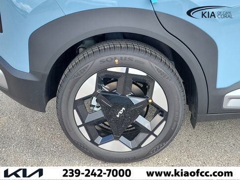 New 2027 Kia Seltos S FWD image 9