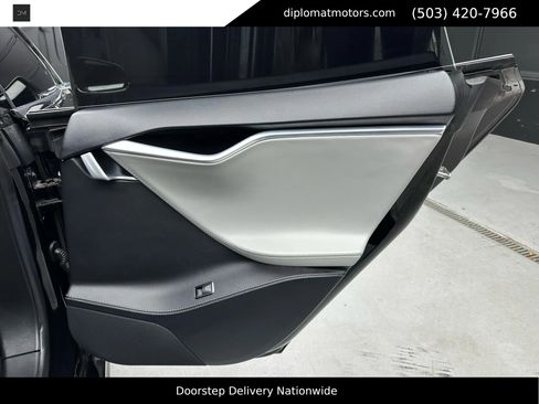 Used 2014 Tesla Model S P85 image 26