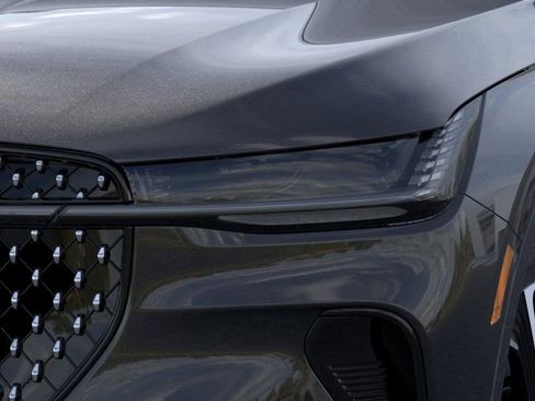 New 2026 Lincoln Nautilus Reserve image 19