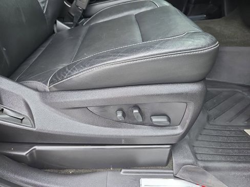 Used 2018 Chevrolet Silverado 1500 LTZ Z71 image 36