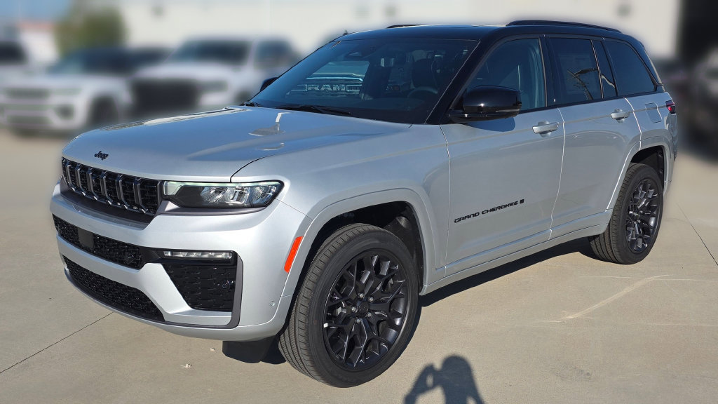 New 2026 Jeep Grand Cherokee Summit w/ Obsidian Package AWD/4WD 360° Tour