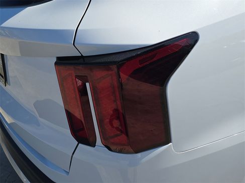 New 2026 Kia Sorento S image 11