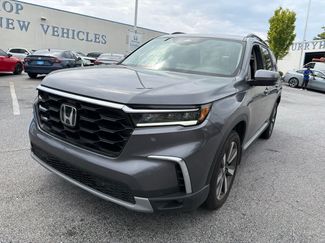 Certified 2025 Honda Pilot Touring video 1