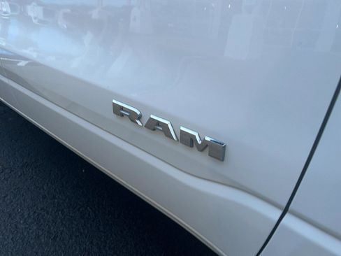 Used 2021 RAM 1500 Big Horn AWD/4WD image 16