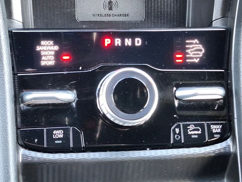 Used 2023 Jeep Grand Cherokee Trailhawk w/ Luxury Tech Group III image 26