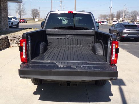 New 2025 Ford F250 Lariat w/ Chrome Package image 38