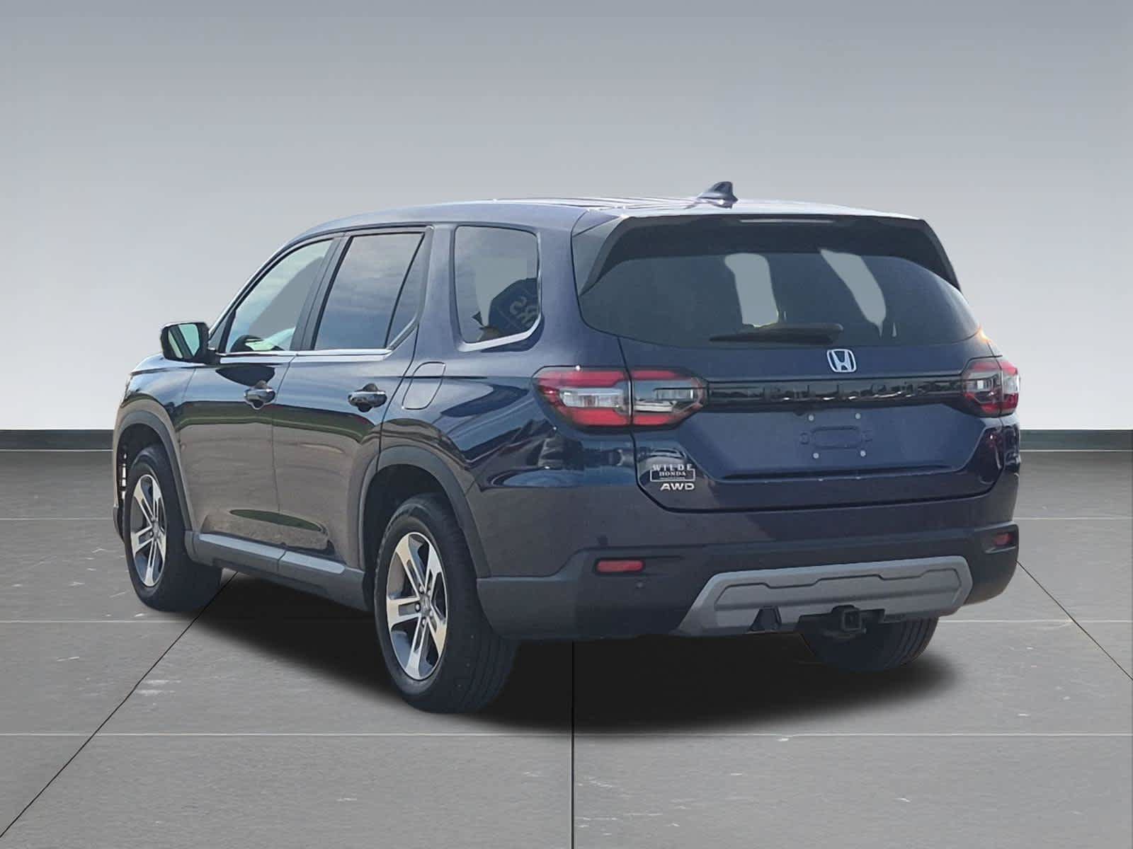 Certified 2025 Honda Pilot EX-L image 4