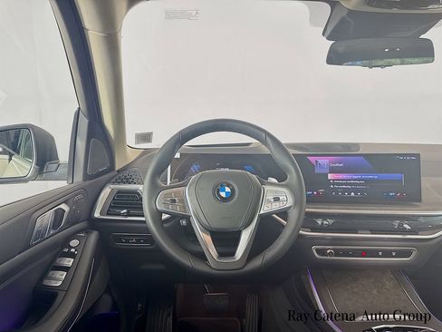 Used 2026 BMW X7 xDrive40i w/ Premium Package AWD/4WD image 24