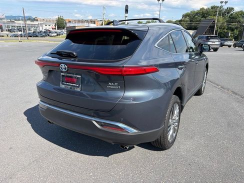 Used 2021 Toyota Venza XLE w/ Softex Package AWD/4WD image 5