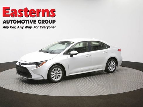 Used 2022 Toyota Corolla LE w/ LE Convenience Package FWD image 55