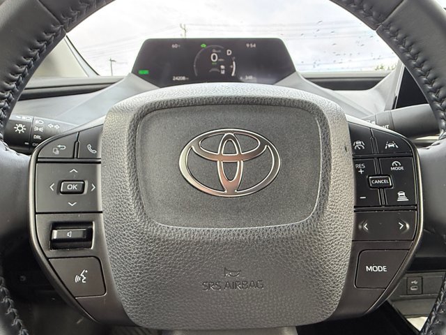 Used 2025 Toyota Prius LE FWD image 14