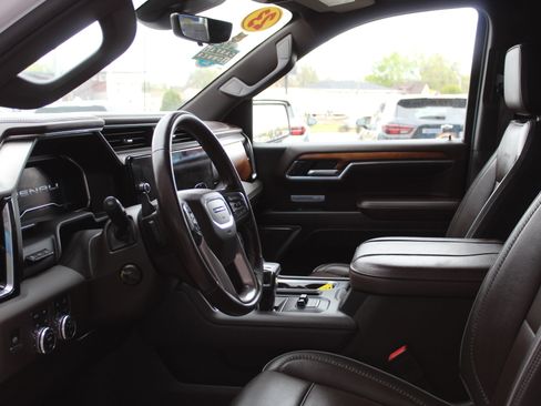 Used 2023 GMC Sierra 1500 Denali w/ Denali Reserve Package AWD/4WD image 10