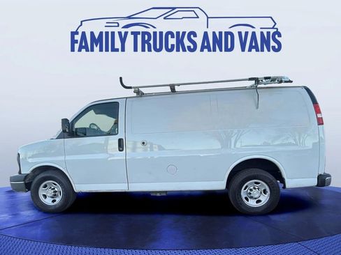 Used 2014 Chevrolet Express 2500 image 4