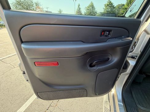 Used 2005 Chevrolet Silverado 3500 LT w/ Heavy-Duty Power Package RWD image 18