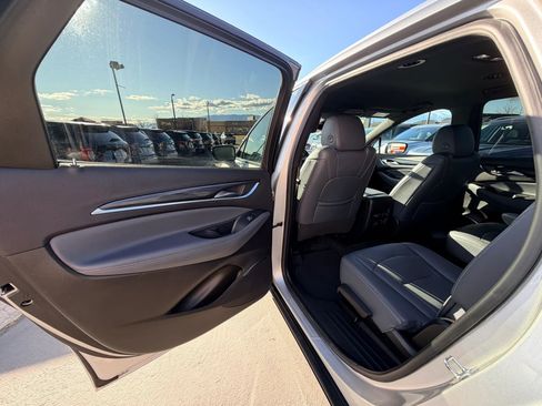 Used 2022 Buick Enclave Premium image 23