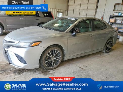 Used 2018 Toyota Camry SE w/ Moonroof Package FWD image 1