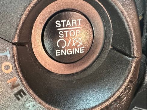 Used 2020 Jeep Renegade Altitude image 22