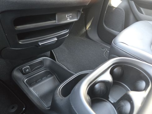 New 2026 Chrysler Pacifica Select image 17