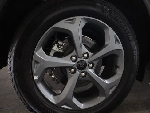 Used 2025 Ford Escape ST-Line w/ Cold Weather Package AWD/4WD image 33