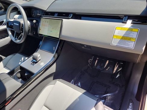 Certified 2026 Land Rover Range Rover Velar S AWD/4WD image 27