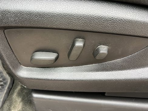 Used 2015 GMC Sierra 1500 SLE w/ SLE Value Package image 17