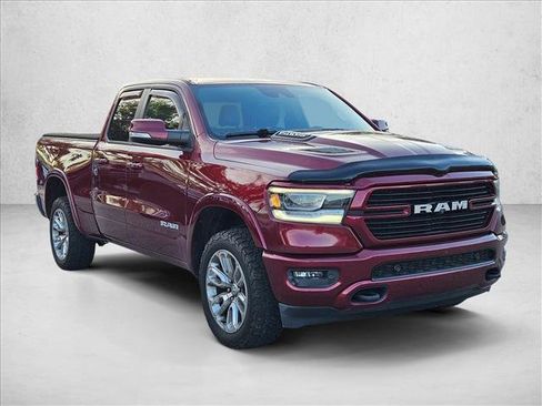 Used 2019 RAM 1500 Laramie AWD/4WD image 3