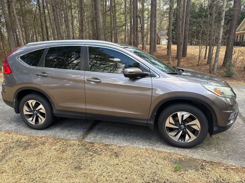 Used 2016 Honda CR-V Touring image 2