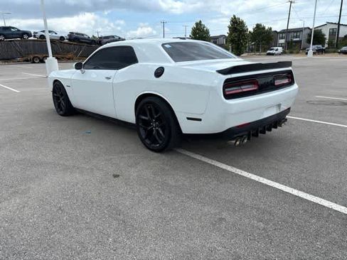 Used 2022 Dodge Challenger R/T w/ Blacktop Package RWD image 3