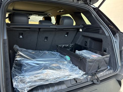 New 2026 Land Rover Range Rover Sport SE image 18