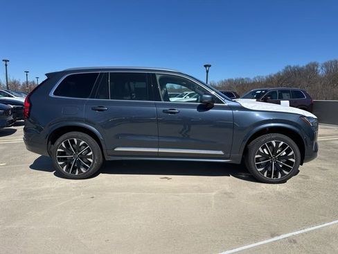 New 2026 Volvo XC90 B6 Plus w/ Protection Package image 8