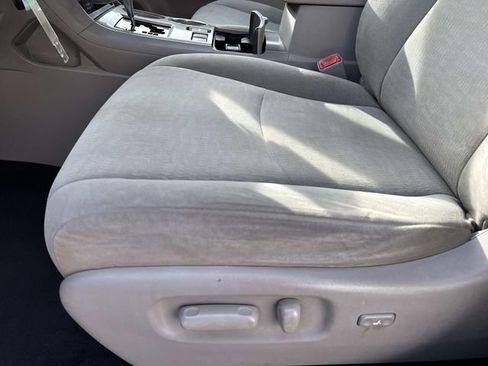 Used 2013 Toyota Highlander Plus image 17