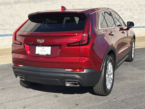 Certified 2023 Cadillac XT4 Luxury image 6