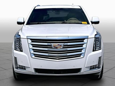 Used 2020 Cadillac Escalade Platinum AWD/4WD image 4