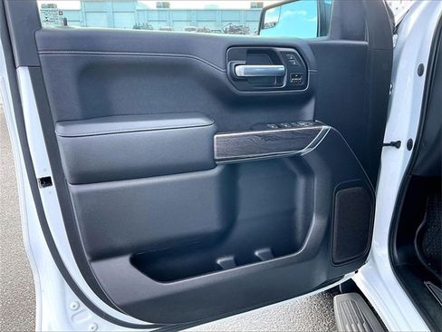 Used 2020 Chevrolet Silverado 1500 LTZ image 9