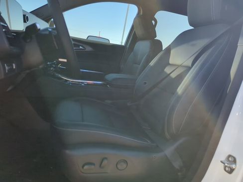 New 2026 Chevrolet Traverse LT w/ Enhanced Driving Package image 11