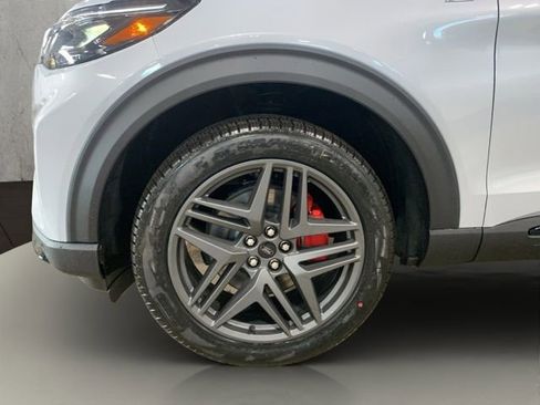 New 2026 Ford Explorer ST-Line AWD/4WD image 9