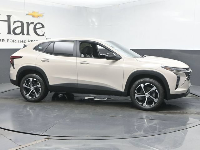 New 2026 Chevrolet Trax RS FWD image 27