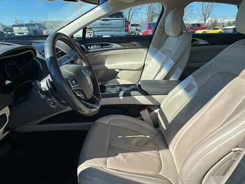 Used 2018 Lincoln MKZ Reserve w/ Technology Package image 9