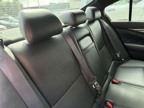 Used 2018 INFINITI Q50 Red Sport 400 w/ Sensory Package (Sport) AWD/4WD image 42