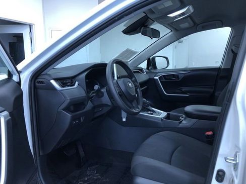 Certified 2025 Toyota RAV4 LE AWD/4WD image 10