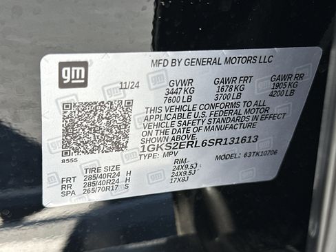 Used 2025 GMC Yukon Denali Ultimate AWD/4WD image 32