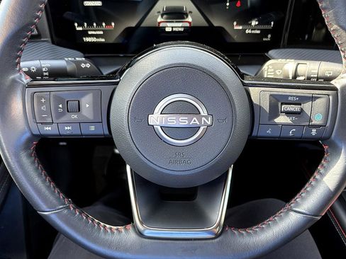 Used 2025 Nissan Kicks SR w/ Illumination Package image 19