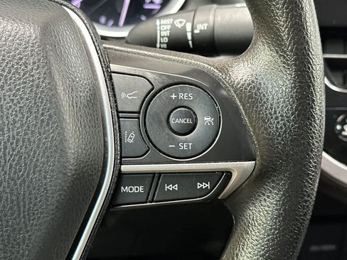Used 2022 Toyota Camry LE FWD image 25