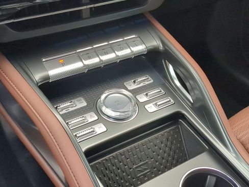 New 2026 Lincoln Nautilus Reserve AWD/4WD image 19
