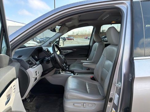 Used 2022 Honda Pilot Elite image 12