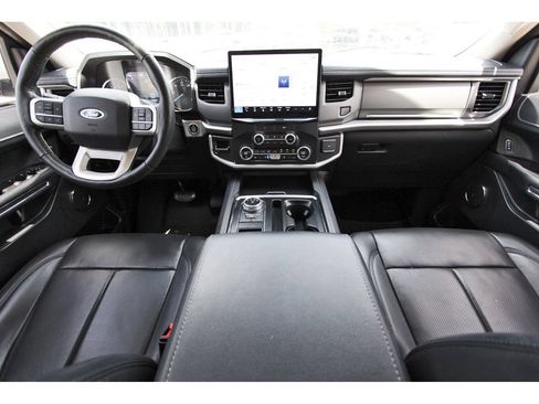 Used 2022 Ford Expedition XLT RWD image 10