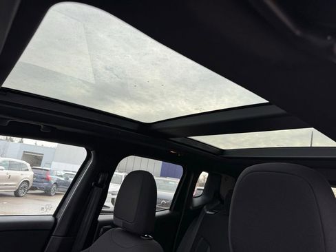 Used 2021 Jeep Renegade Latitude w/ Sun & Sound Group image 6